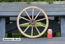 Vecchio carrello in legno