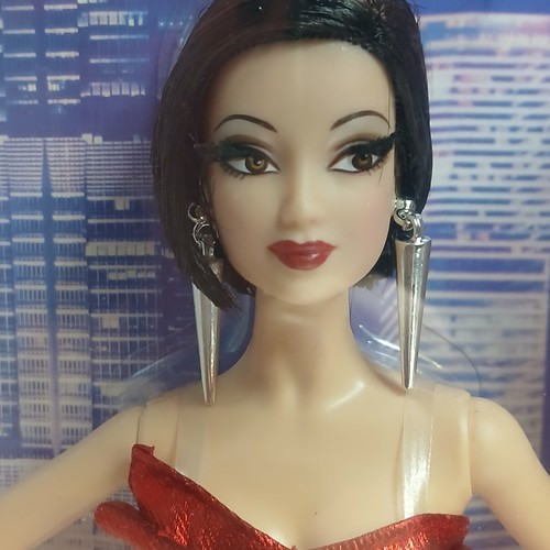 The barbie look - city, shine