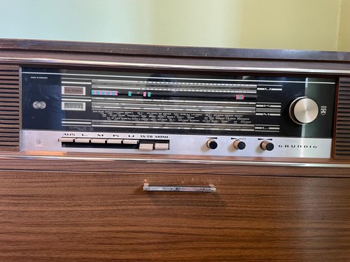 Mobile con radio giradischi - con,