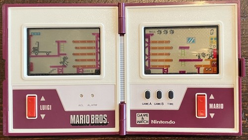 Nintendo 1983 game watch - 1983,