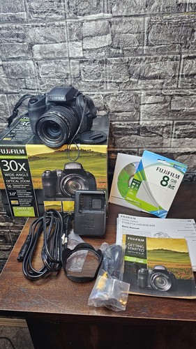 Fujifilm finepix hs30exr - fujifilm,