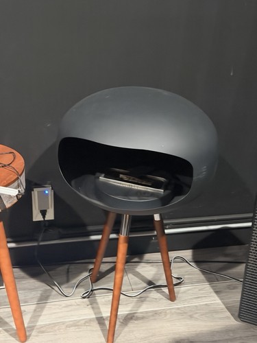 Metal kerosene stove