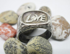 Anello Unisex in Argento 925 con scritta Love, finitura Diamantata 