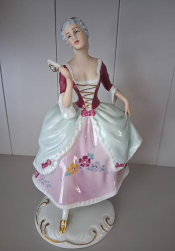 Royal dux bohemia elegant lady - royal,