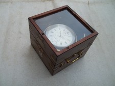 Antico cronometro marino