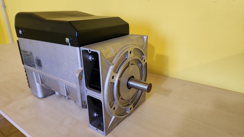 Generatore corrente per - generatore, di