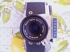 Macchina fotografica analogica Exakta VX 1000 , con carica a sinistra