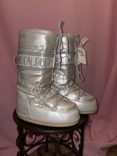 Moon Boot Icon Glance