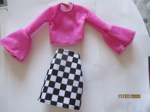 Tenue pour poupée - ,