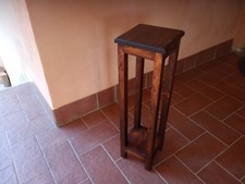 tavolino porta vasi porta lampada in legno di abete color noce e rifinito a cera
