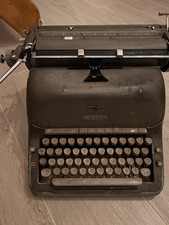 Macchina scrivere adler - da,