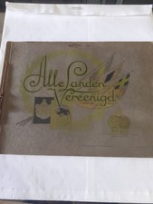 Album Della Turmac Anni Trenta Contenente Bandiere In Seta 159 Pezzi