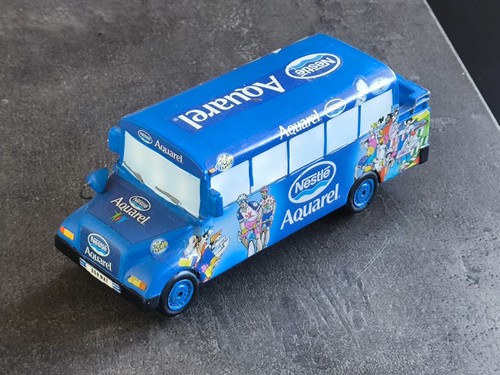 Resine school bus nestle - resine,