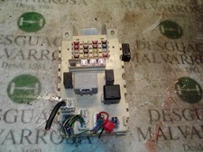 CAJA RELES / FUSIBLES /