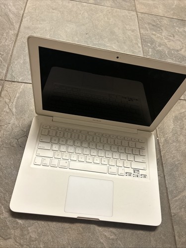 Macbook 2009 intel 2 26 - 13", 2,26