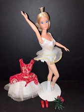 Vintage 1975 Mattel Ballerina Barbie bambola #9093 + #9329 principessa Aurora vestito fata