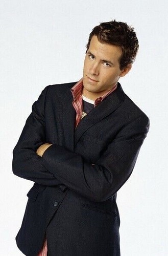 Ryan reynolds unsigned - reynolds, 4"
