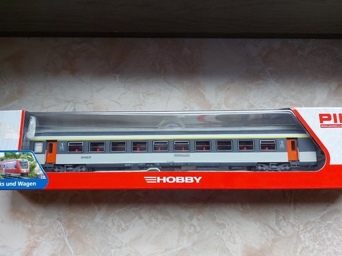 Piko 59600 voiture - h0, corail