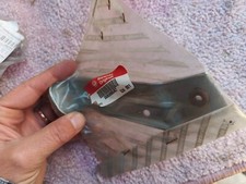 ORIGINALE 60685457 STAFFA SINISTRA AGGANCIO PARAFANGO ANTERIORE ALFA 166