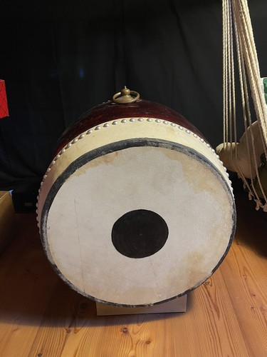Tamburo taiko - tamburo,