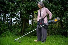 Decespugliatore a batteria STIGA BC 700e senza batteria e caricabatteria