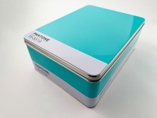 Pantone Universe scatole