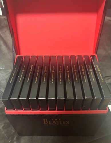 Beatles monthly box limited - beatles,