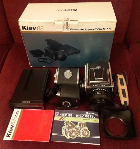 Kit fotocamera reflex medio