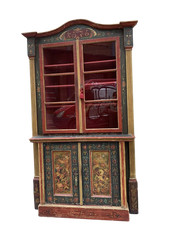 Antica credenza con vetrina