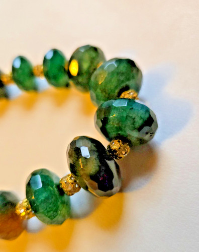 Collana con pietre preziose