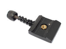 Gitzo G-1387 Adattatore a sgancio rapido a coda di rondine (tipo Arca)