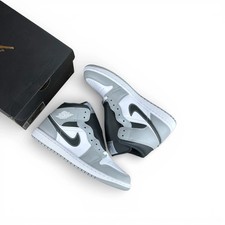 Jordan 1 Mid Light Smoke Grey