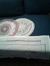 Lotto di 8 centrini/corridori