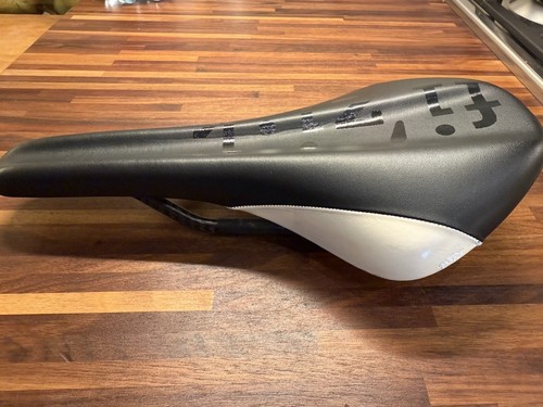 Fizik antares carbon road - fizik,