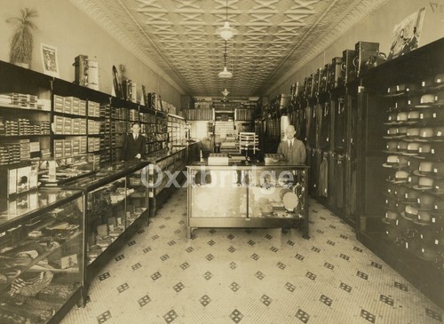 Vintage fashion store - store, 1924