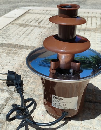 Fontana cioccolato tre - di, a