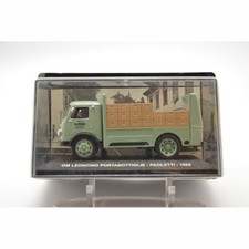 Modellino OM Leoncino portabottiglie Paoletti 1962 Scala 1/43