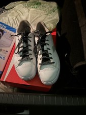 Diadora