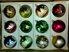 SCATOLA CON PALLINE DI NATALE