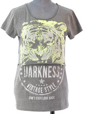 T-shirt grafica grunge stampa