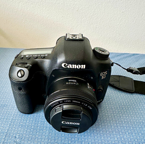 Canon eos mark - 5d, digital