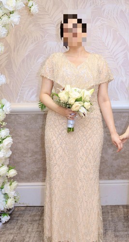 Abito elegante con perline