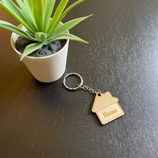 Portachiavi in legno a forma di casetta Home INCISIONE