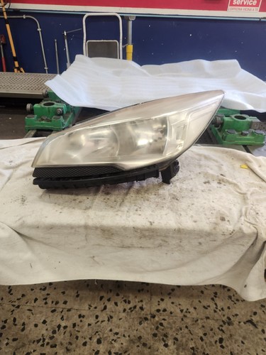 Faro ford kuga 2013 - faro,