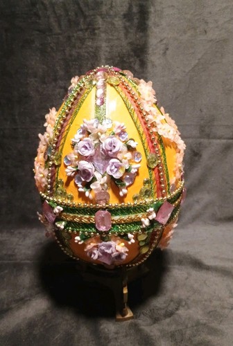 Ornate yellow hand - yellow,
