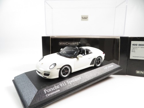 Minichamps 400069531 - 1:43,