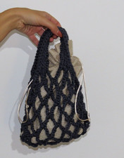 Borsetta Sacco, handmade all'uncinetto in fettuccia blu e sacchetto in stoffa
