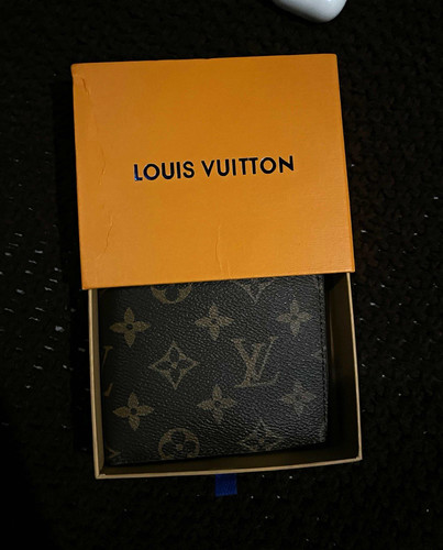 Louis vuitton monogram - louis, bifold