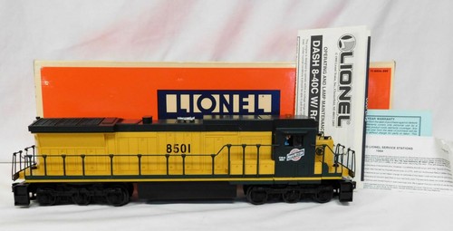 Lionel 18219 dash 8 - lionel, c&nw