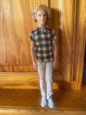 POUPEE BEAU KEN BLOND AMI